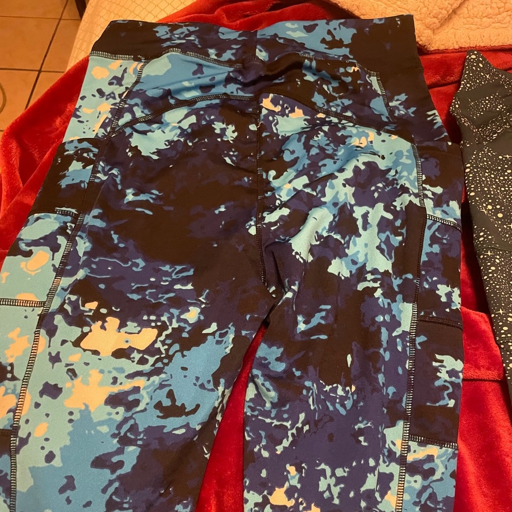 Popfit yoga pants 3/4 size m never worn